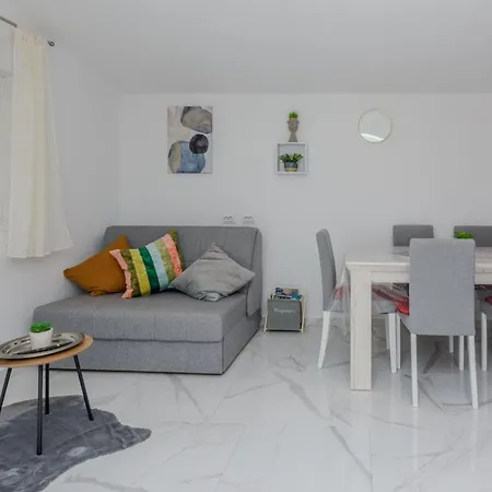 Apartman Zilic By Interhome